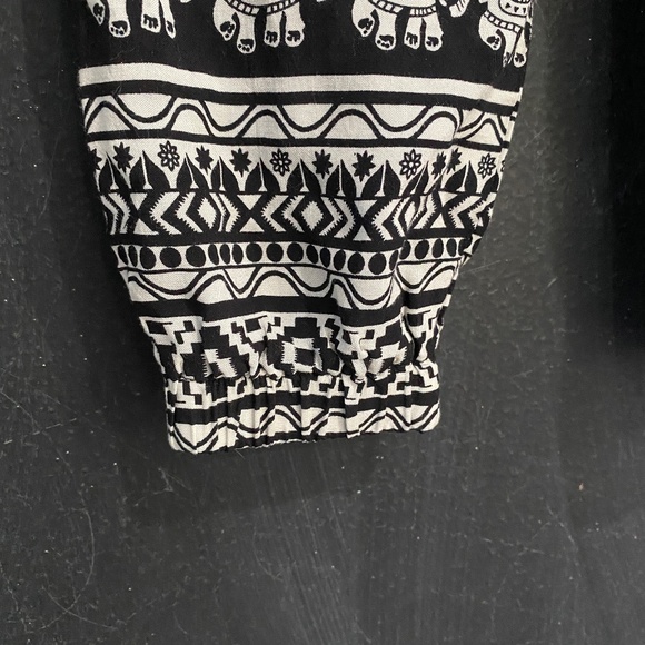 π3/$15π Girls Harem Genie Pants - Picture 4 of 5